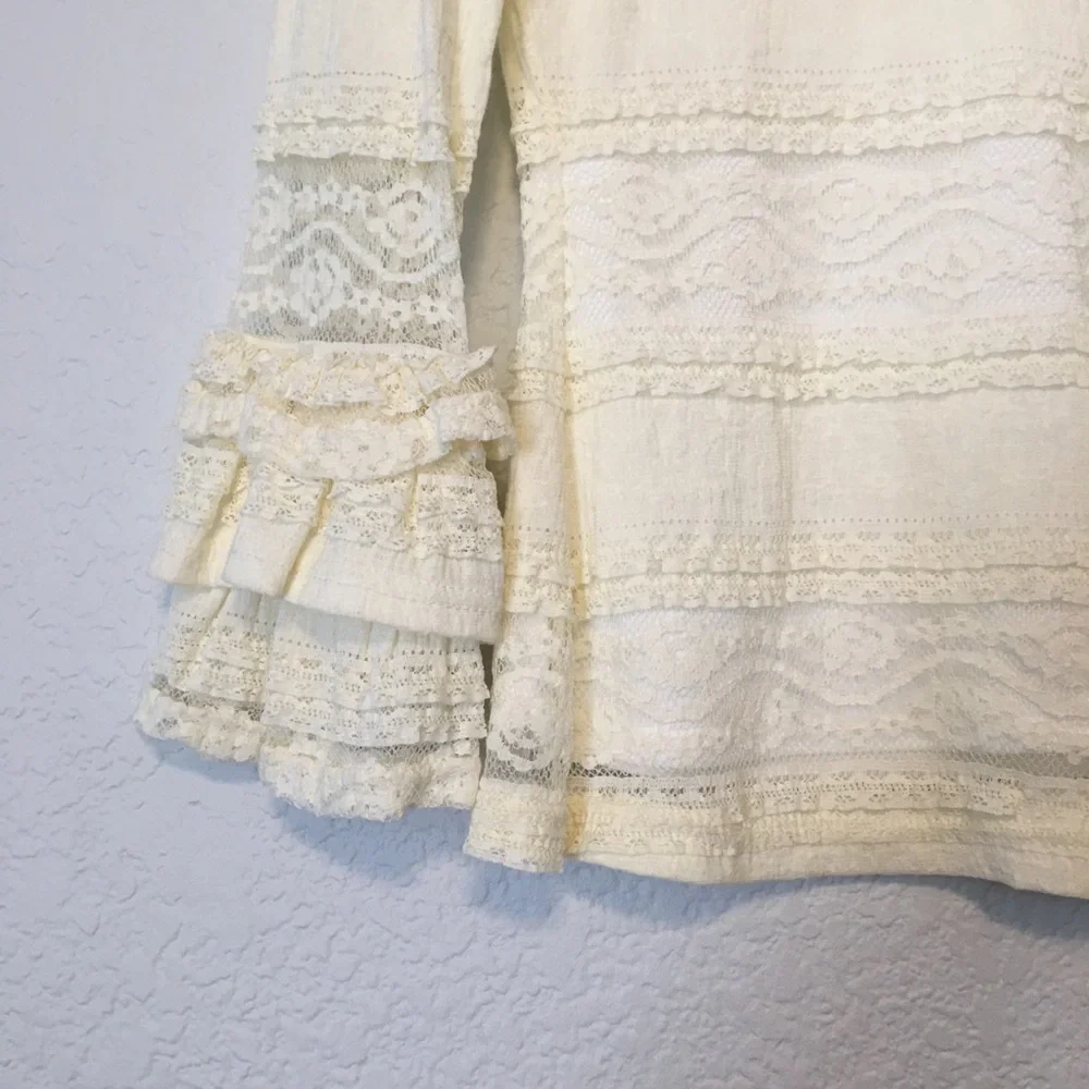 NWT Nanette Lepore Cream Lace Top